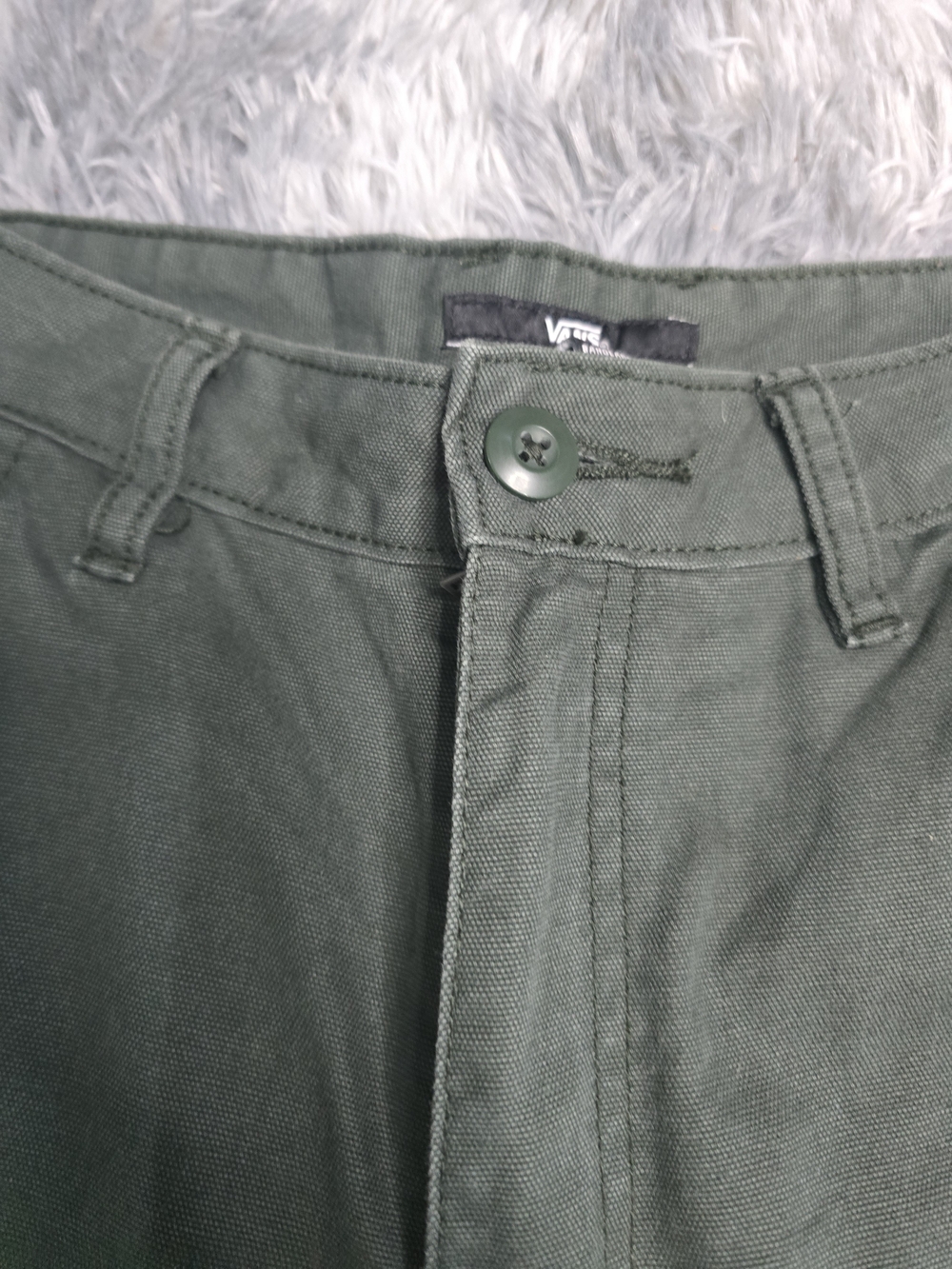 Vans Women's Cargo Pants in Dark Olive Green, Size 26 - Picture 4 of 9